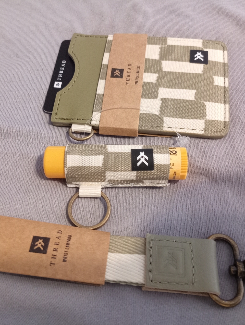 Thread Wallet  R.E.I. Olive CHEKER PLAID DESIGN Keychain Bag Charm Set Womens